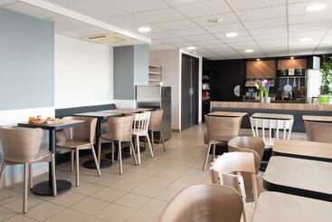 B&b Hotel Cholet Nord