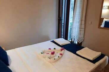Dasis Hotel & Suites