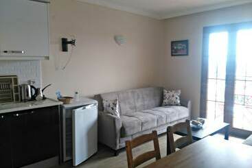Dasis Hotel & Suites