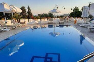 Dasis Hotel & Suites