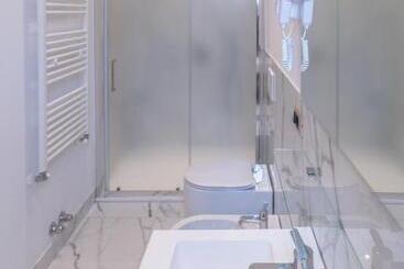 Globo Suite Correnti Hotels