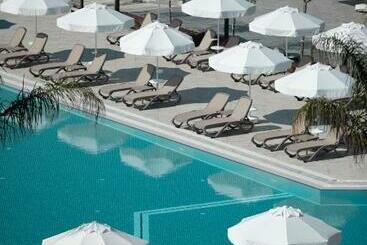 Green Garden Resort & Spa