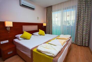 Green Garden Resort & Spa
