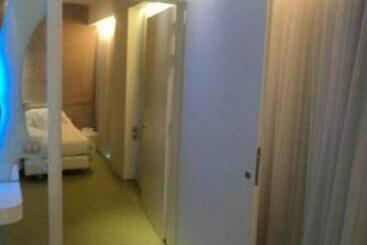 ホテル A Point Arezzo Park