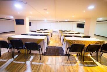 Azor Hotel Cali Versalles