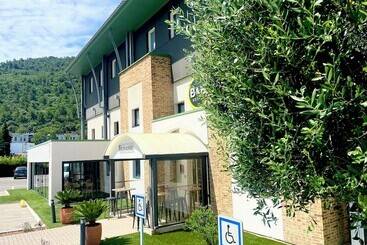 B&b Hotel Aubagne Gémenos