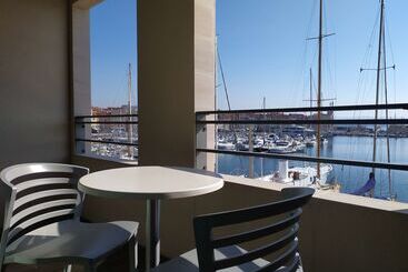 هتل Best Western Premier Hôtel Du Vieux Port