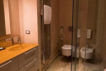 هتل Escalus Luxury Suites Verona