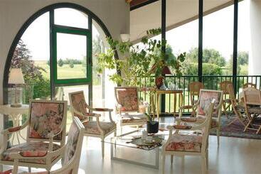 Golf Hotel Colvert   Room Service Disponible