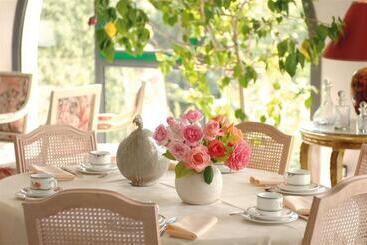 Golf Hotel Colvert   Room Service Disponible