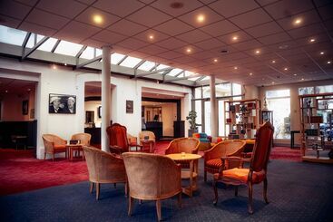 هتل Grand Hôtel De Courtoisville