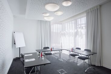 هتل Holiday Inn Express Marseille Saint Charles, An Ihg