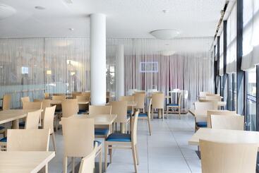 هتل Holiday Inn Express Marseille Saint Charles, An Ihg