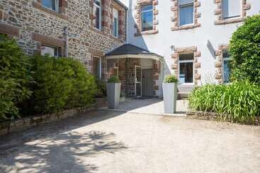 酒店 Hôtel Les Costans, The Originals Relais