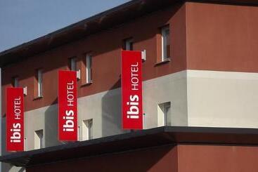 בית מלון כפרי Ibis Albert Pays De Somme