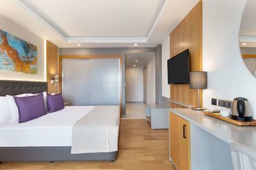 هتل La Quinta By Wyndham Bodrum