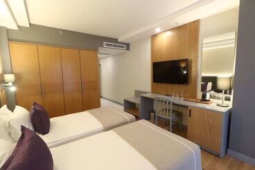 هتل La Quinta By Wyndham Bodrum