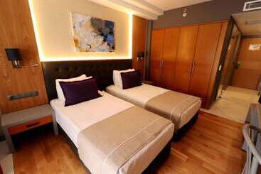 هتل La Quinta By Wyndham Bodrum