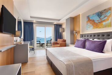 هتل La Quinta By Wyndham Bodrum