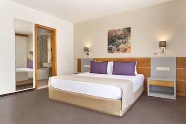 هتل La Quinta By Wyndham Bodrum
