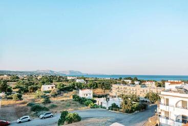 هتل Panorama Genadi