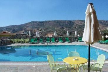 هتل Perla Apartments