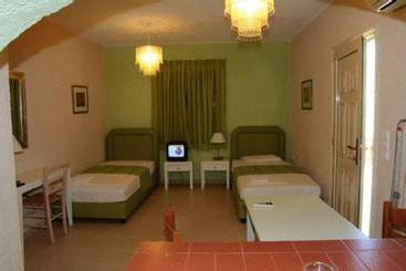 هتل Perla Apartments