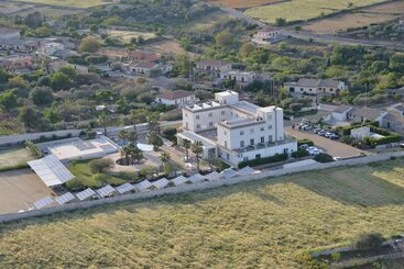 هتل Pietre Nere Resort & Spa