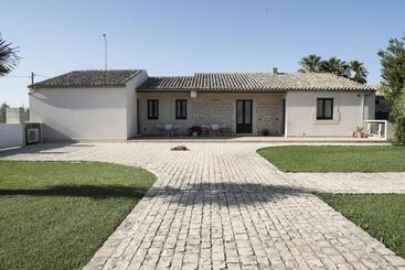 هتل Pietre Nere Resort & Spa