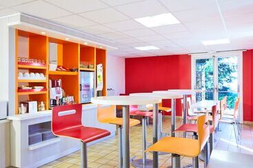هتل Premiere Classe Charleville Mezieres