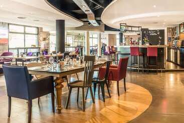 هتل Premiere Classe Paris Ouest  Pont De Suresnes