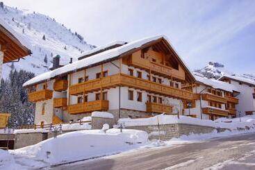هتل Residence Baita Antlia
