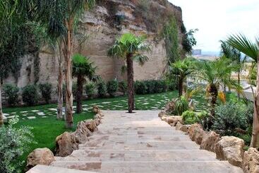 هتل Sant'alphio Palace