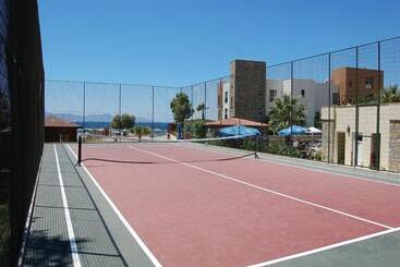 هتل Tiana Beach Resort   All Inclusive