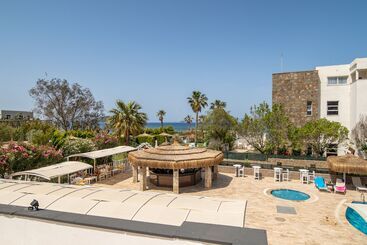 هتل Tiana Beach Resort   All Inclusive