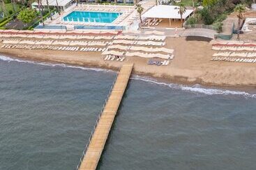 هتل Tiana Beach Resort   All Inclusive