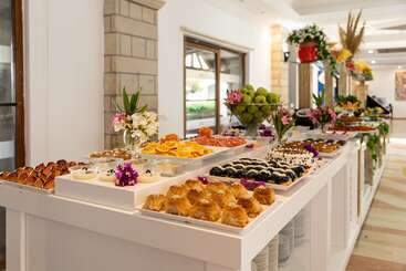 هتل Tiana Beach Resort   All Inclusive
