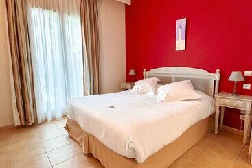 هتل Tulip Inn Honfleur Residence & Spa