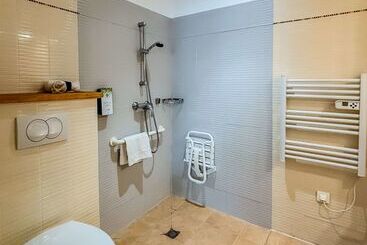 هتل Tulip Inn Honfleur Residence & Spa