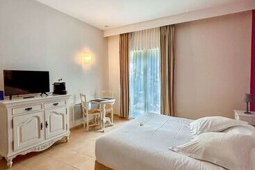 هتل Tulip Inn Honfleur Residence & Spa