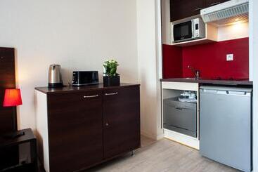 Отель Vacanceole  Le Duguesclin
