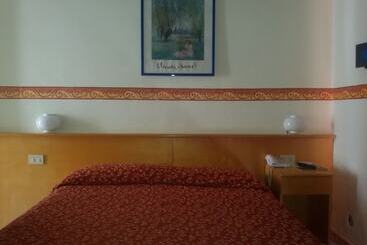 هتل Villa Athena