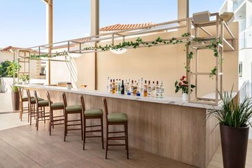 استراحتگاه Ramada Hotel & Suites By Wyndham Ayia Napa
