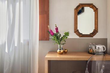 تختخواب و صبحانه Sette Angeli Rooms