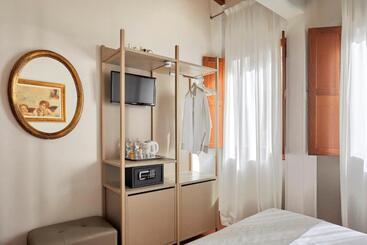 تختخواب و صبحانه Sette Angeli Rooms