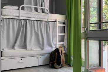 هتل Alberguinn Youth Hostel
