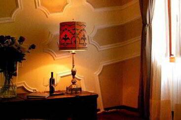 هتل Avogaria 5 Rooms