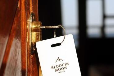 هتل Bedouin Moon