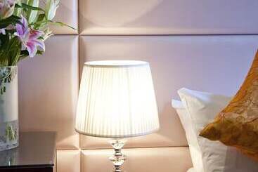 هتل City Inn Russell  Square