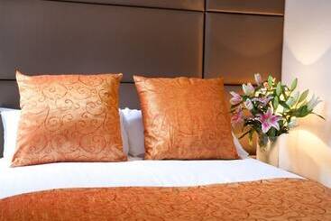 هتل City Inn Russell  Square